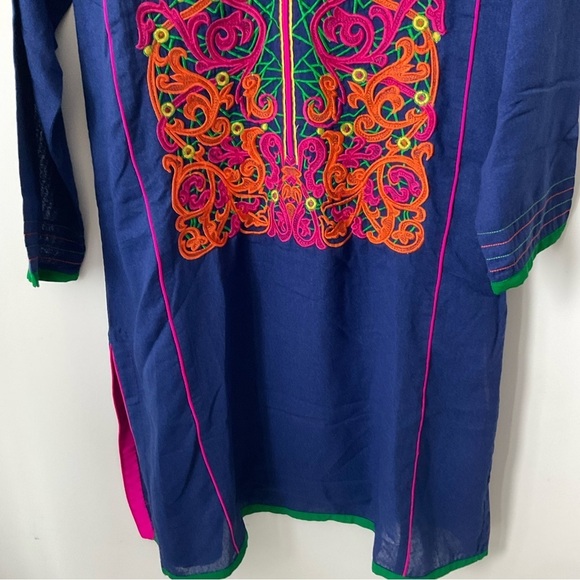 Indian Ladies Embroidered Kurta  Dress - Picture 3 of 6